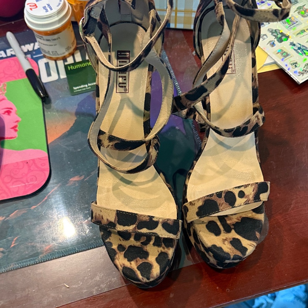 Leopard Print Strappy Block Heel Sandals - Tan & Black